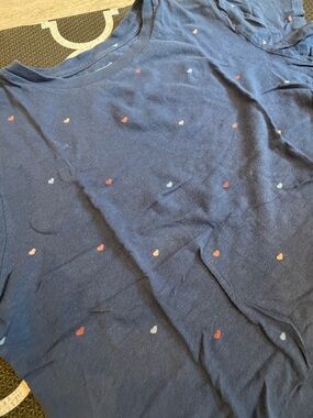 GAP Navy Short Sleeve Tee with Tiny Heart Print